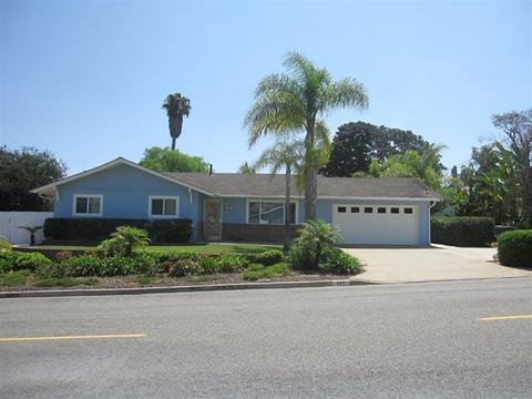 825 Crest Dr, Encinitas, CA 92024 photo 1