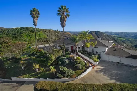 40134 Sandia Creek Dr, Fallbrook, CA 92028 photo 1