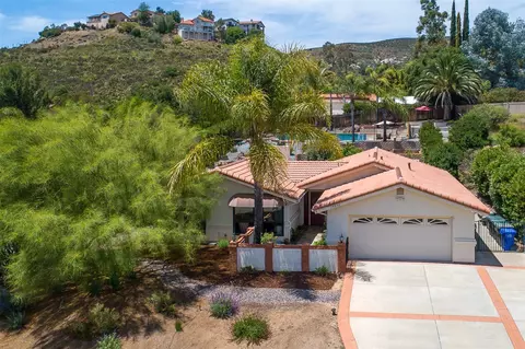 24372 Del Amo Rd, Ramona, CA 92065 photo 1