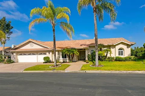 1555 Greenridge Dr, Vista, CA 92081 photo 1