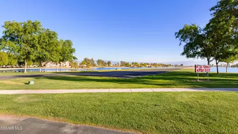 4536 Emerald Bay Dr, Arvin, CA 93203 photo 7