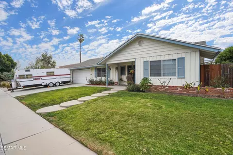 1075 Seybolt Ave, Camarillo, CA 93010 photo 2