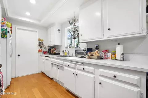 1075 Seybolt Ave, Camarillo, CA 93010 photo 11