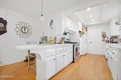1075 Seybolt Ave, Camarillo, CA 93010 photo 10