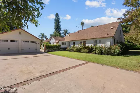 15462 Camarillo St, Sherman Oaks, CA 91403