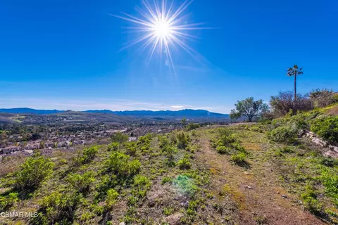 2538 Mccrea Rd, Thousand Oaks, CA 91362