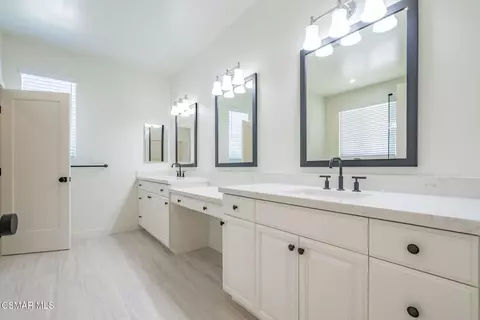 Bath - 4683 Summit Ave, Simi Valley, CA 93063 photo 2 of 12