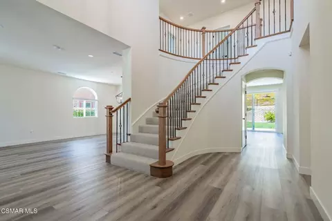 Entry Way - 4683 Summit Ave, Simi Valley, CA 93063 photo 5 of 12