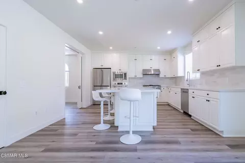 Entry Way - 4683 Summit Ave, Simi Valley, CA 93063 photo 7 of 12