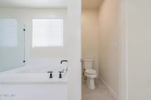 Bath - 4683 Summit Ave, Simi Valley, CA 93063 photo 7 of 12