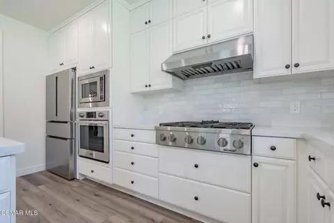 Kitchen - 4683 Summit Ave, Simi Valley, CA 93063 photo 5 of 5