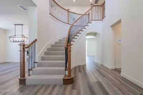 Entry Way - 4683 Summit Ave, Simi Valley, CA 93063 photo 4 of 12