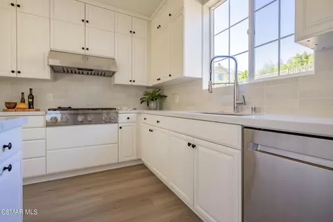 Kitchen - 4683 Summit Ave, Simi Valley, CA 93063 photo 2 of 2