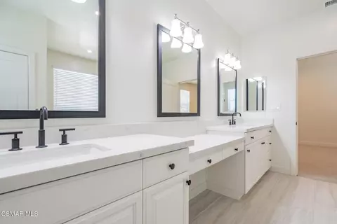 Bath - 4683 Summit Ave, Simi Valley, CA 93063 photo 3 of 12