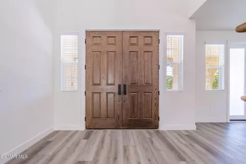 Entry Way - 4683 Summit Ave, Simi Valley, CA 93063 photo 3 of 12