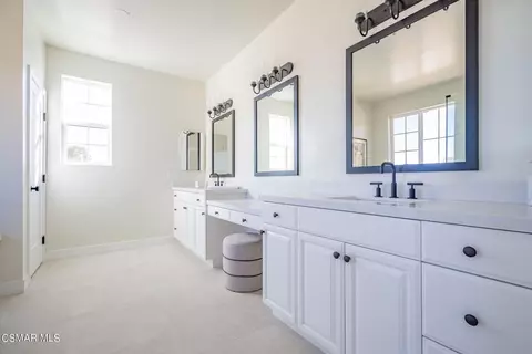 Bath - 4683 Summit Ave, Simi Valley, CA 93063 photo 1 of 3