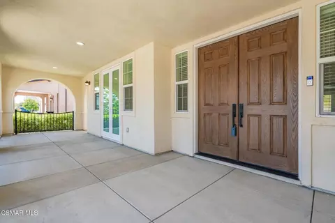 Exterior - 4683 Summit Ave, Simi Valley, CA 93063 photo 6 of 10