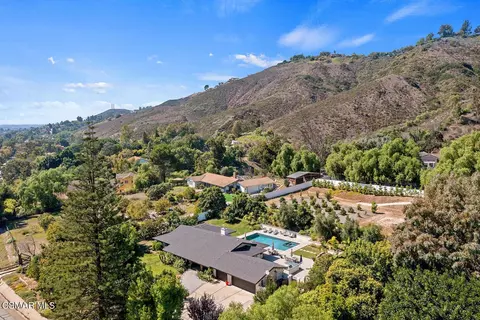 11825 Barranca Rd, Camarillo, CA 93012