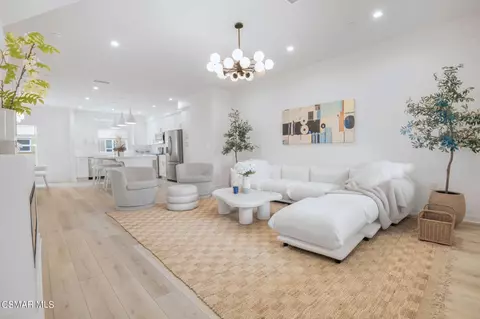353 Rendar Ln, Camarillo, CA 93012