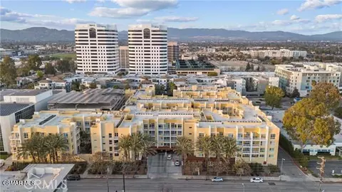21301 Erwin St #524, Woodland Hills, CA 91367