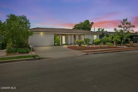 23720 Crosson Dr, Woodland Hills, CA 91367