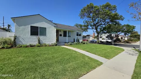 2105 W 152nd St, Gardena, CA 90249