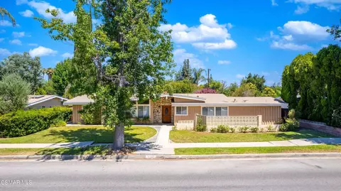 22411 Burbank Blvd, Woodland Hills, CA 91367