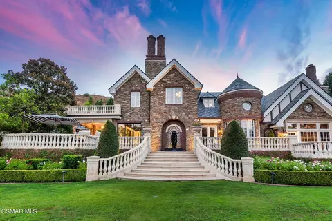 969 Westbend Rd, Westlake Village, CA 91362