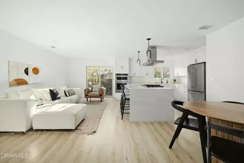 5961 Rod Ave, Woodland Hills, CA 91367