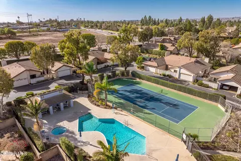 411 Estancia Pl, Camarillo, CA 93012