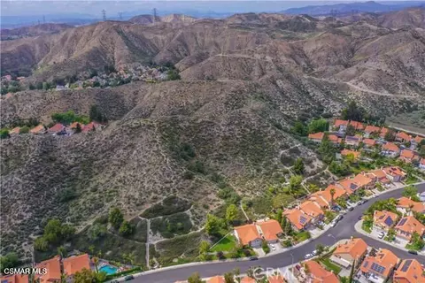 Shadow Valley Lane, Saugus, CA 91390 photo 12