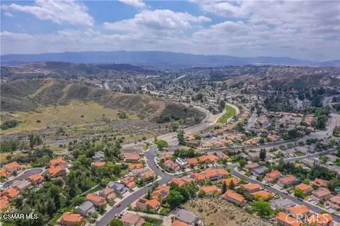 Shadow Valley Lane, Saugus, CA 91390 photo 13