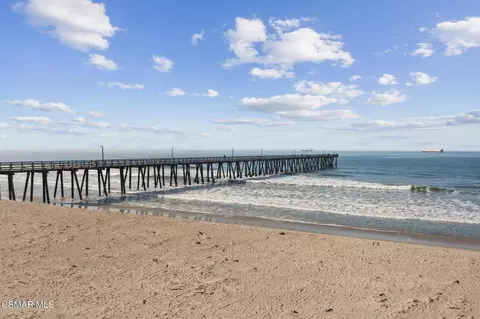 240 E Surfside Dr, Port Hueneme, CA 93041