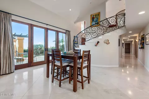 Dining - 2065 E La Loma Ave, Somis, CA 93066 photo 2 of 4