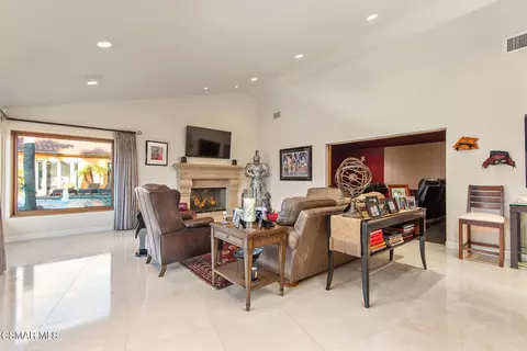 Living - 2065 E La Loma Ave, Somis, CA 93066 photo 3 of 4
