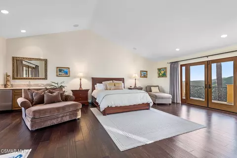 Bedroom - 2065 E La Loma Ave, Somis, CA 93066 photo 2 of 3