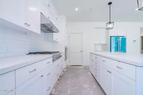Kitchen - 4687 Summit Ave, Simi Valley, CA 93063 photo 5 of 6