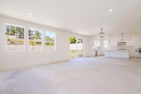 Living - 4687 Summit Ave, Simi Valley, CA 93063 photo 5 of 11