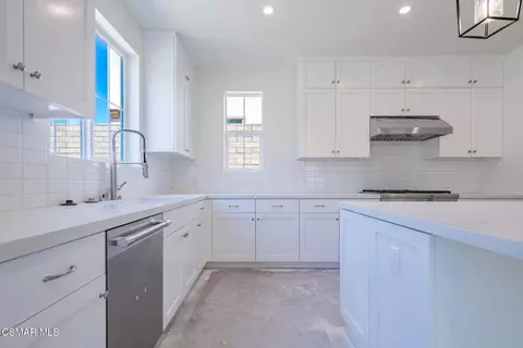Kitchen - 4687 Summit Ave, Simi Valley, CA 93063 photo 3 of 6