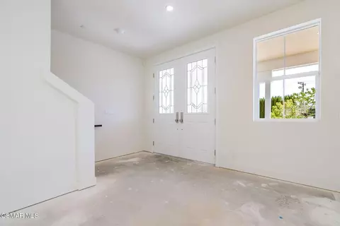 Entry Way - 4687 Summit Ave, Simi Valley, CA 93063 photo 2 of 7