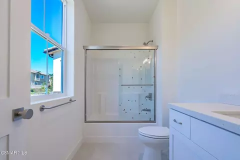 Bath - 4687 Summit Ave, Simi Valley, CA 93063 photo 7 of 10