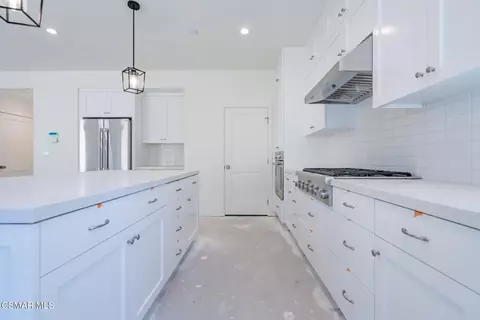 Entry Way - 4699 Summit Ave, Simi Valley, CA 93063 photo 2 of 4