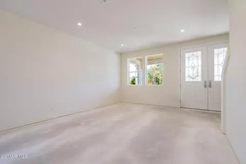Living - 4699 Summit Ave, Simi Valley, CA 93063 photo 5 of 12