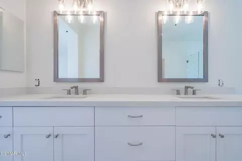 Bath - 4699 Summit Ave, Simi Valley, CA 93063 photo 4 of 13