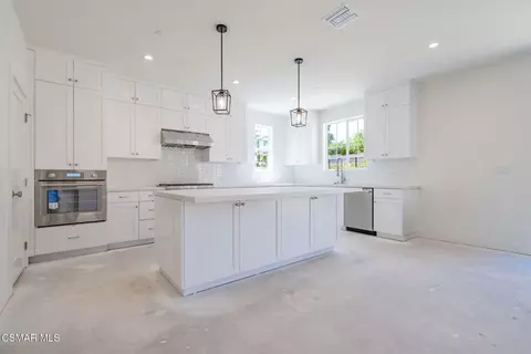 Kitchen - 4699 Summit Ave, Simi Valley, CA 93063 photo 2 of 6