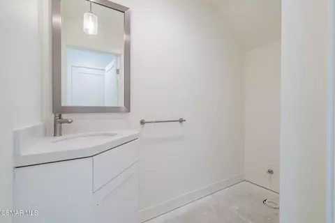 Bath - 4699 Summit Ave, Simi Valley, CA 93063 photo 1 of 13