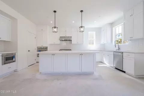 Kitchen - 4699 Summit Ave, Simi Valley, CA 93063 photo 3 of 6