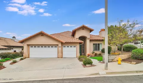 2746 Autumn Ridge Dr, Thousand Oaks, CA 91362