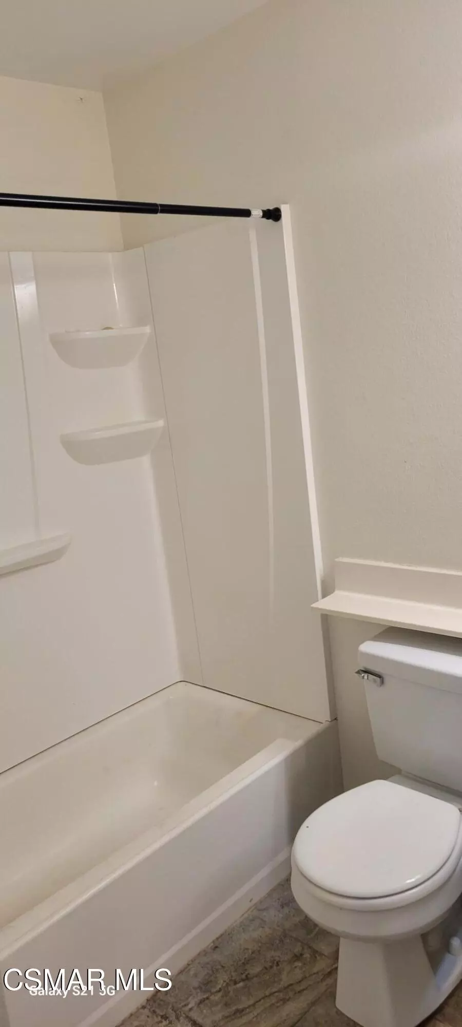 Bath - 2713 Antonio Dr #108, Camarillo, CA 93010 photo 2 of 4
