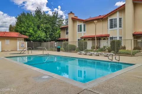2711 Stearns St #4, Simi Valley, CA 93063